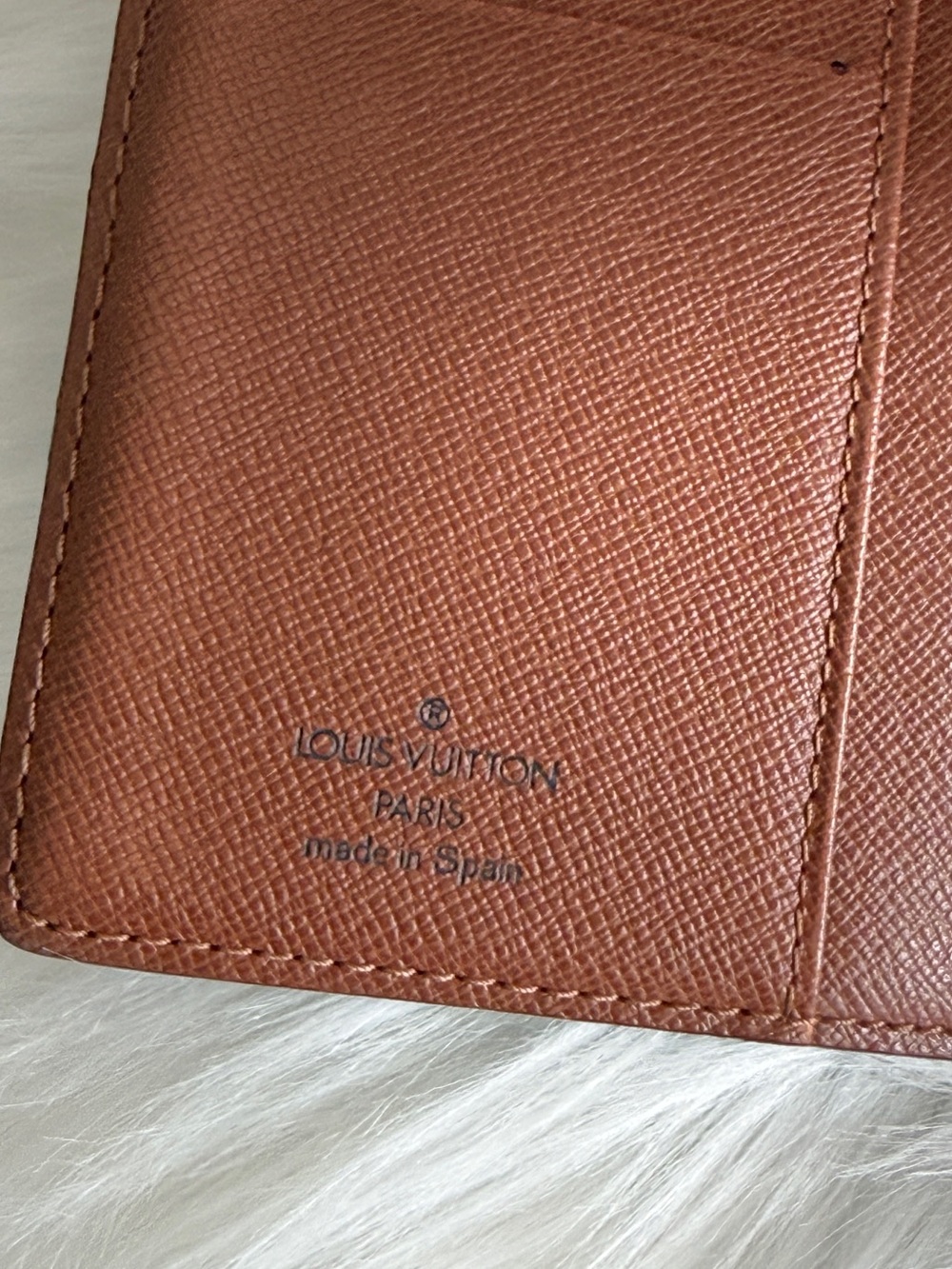 LOUIS VUITTON SMALL RING AGENDA PM W/PLANNER INSERT 2026 COVER AND PAGES - Picture 8 of 10